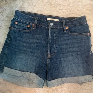 Levi’s Wedgie short w/ button fly